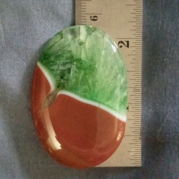 2.25" Christmas Jasper Green Quartz Pendant - Picture 3 of 5